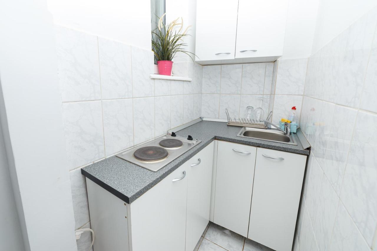 Color Apartments Street Blanari 12 Bucureşti Ngoại thất bức ảnh