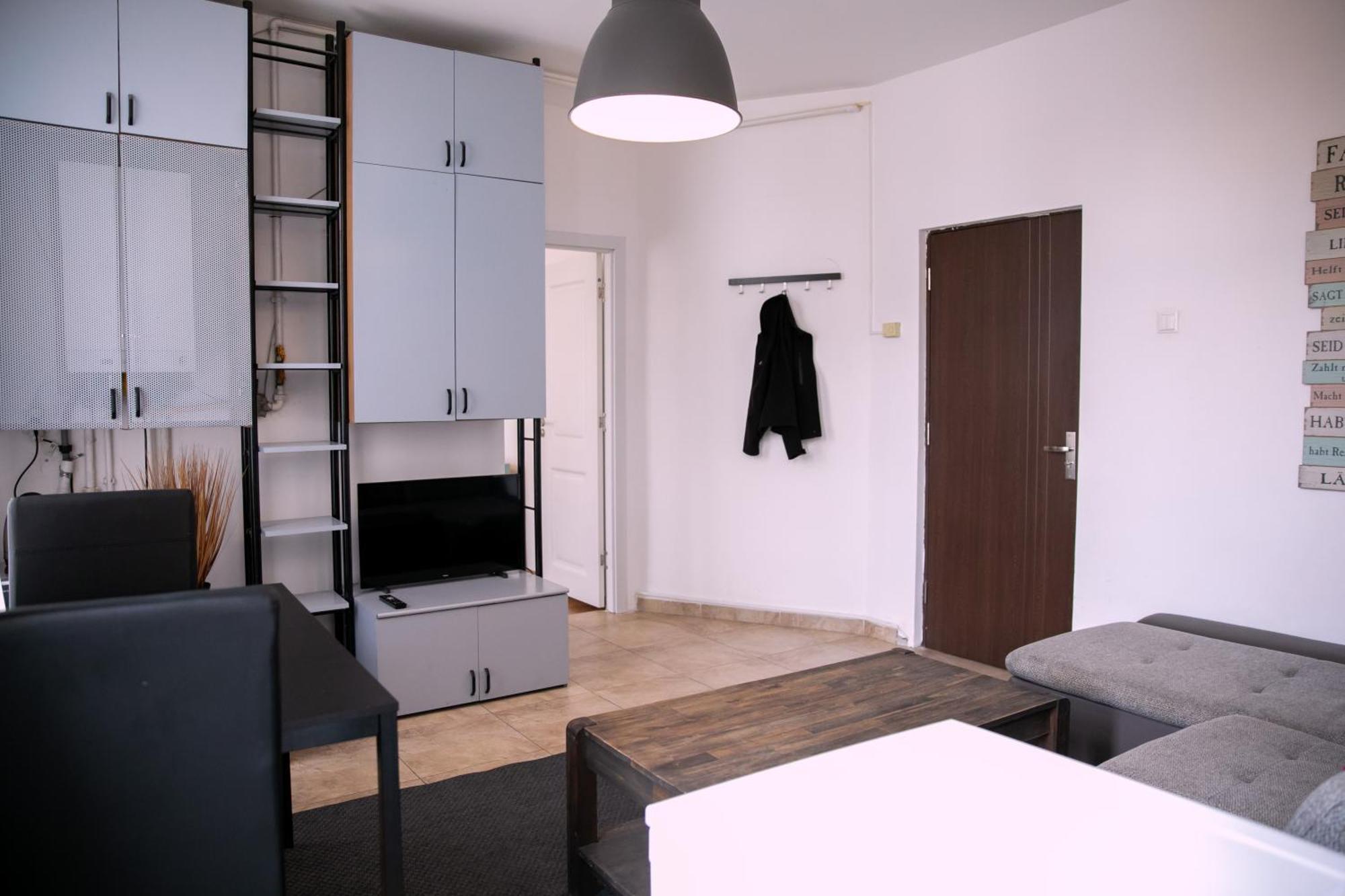 Color Apartments Street Blanari 12 Bucureşti Ngoại thất bức ảnh