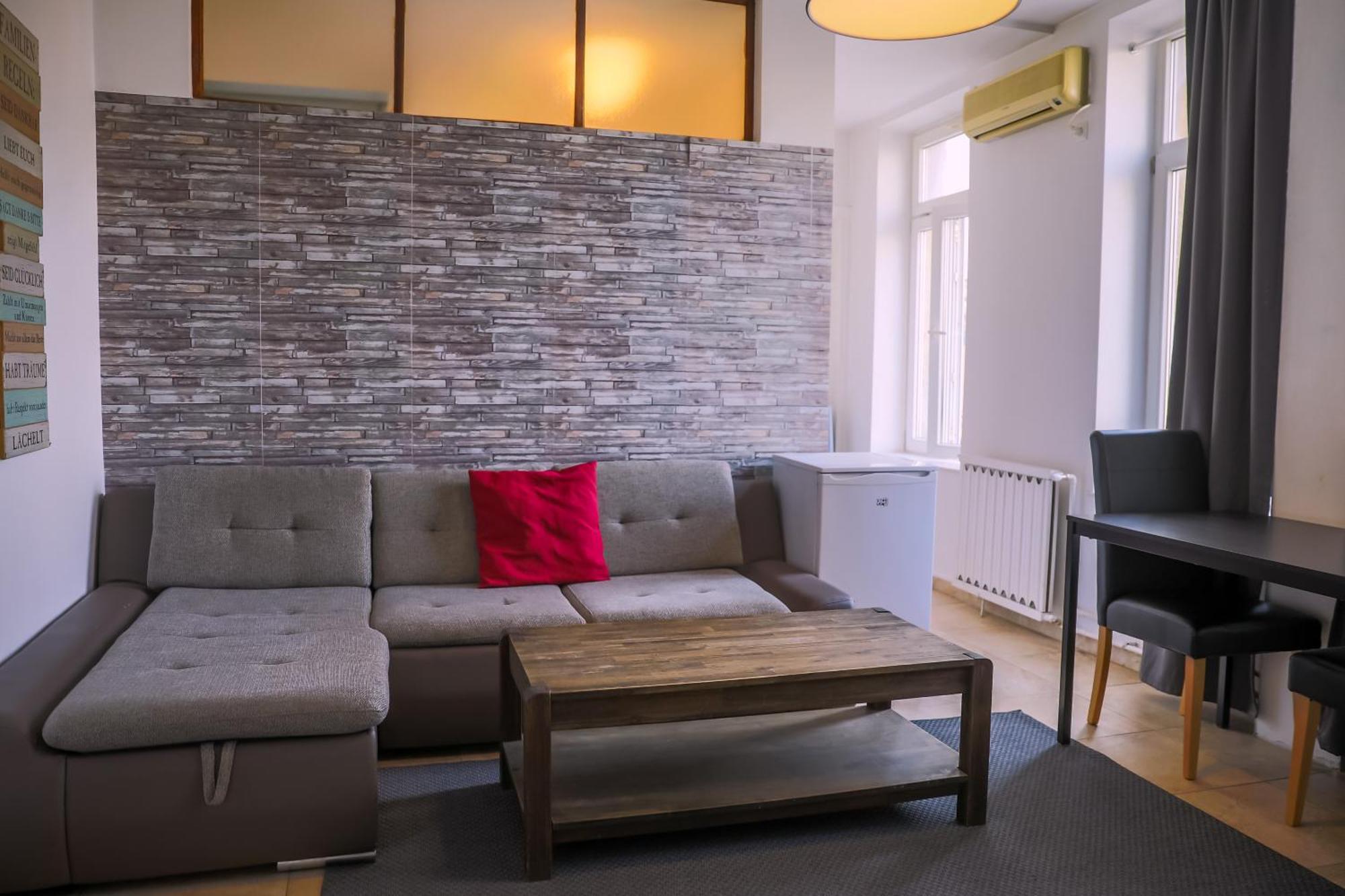Color Apartments Street Blanari 12 Bucureşti Ngoại thất bức ảnh