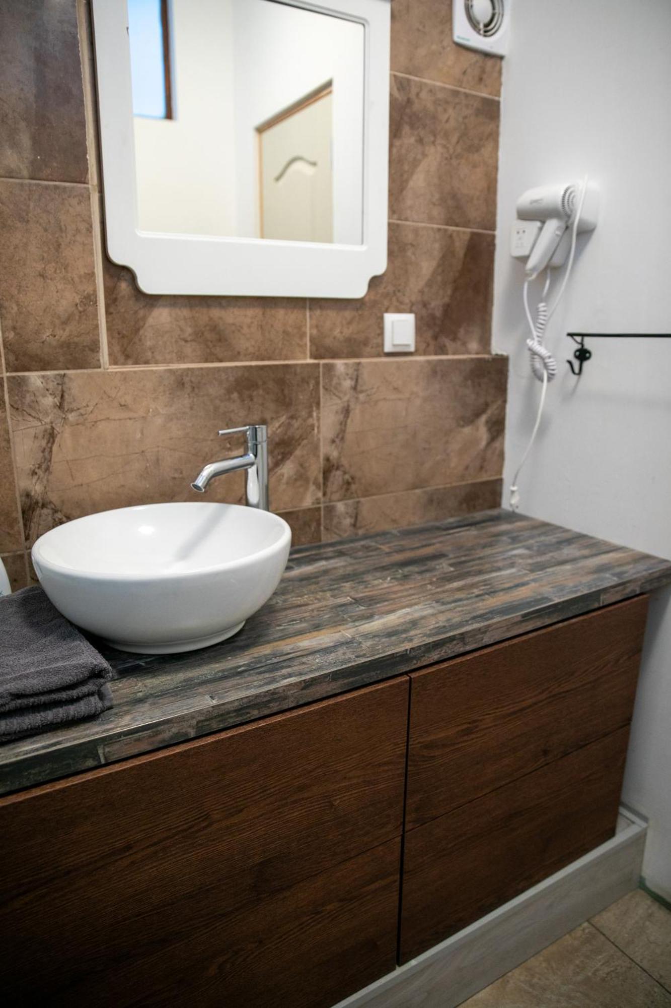 Color Apartments Street Blanari 12 Bucureşti Ngoại thất bức ảnh